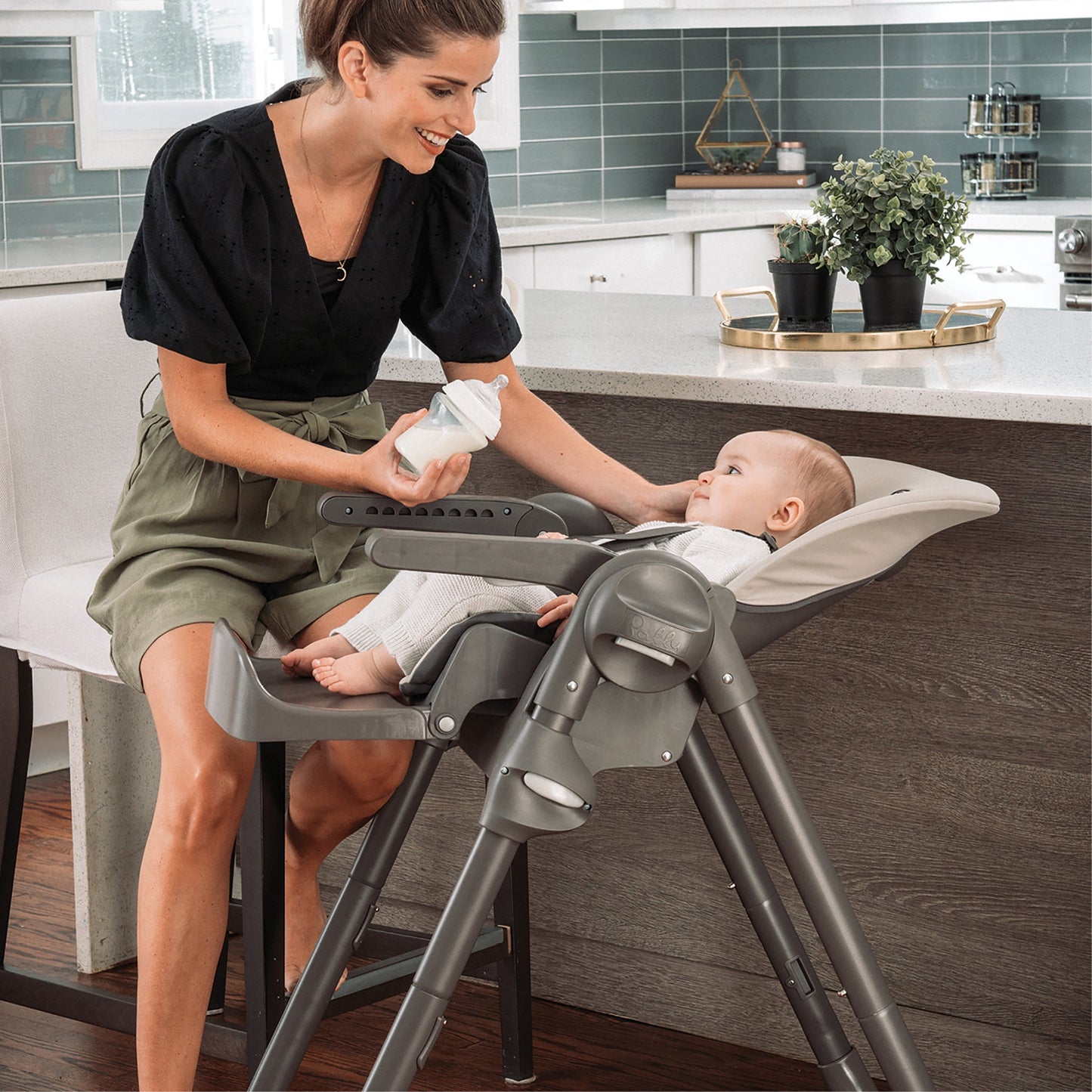 Chicco Polly Space-Saving Fold Easy Clean Highchair - Taupe (Beige), New