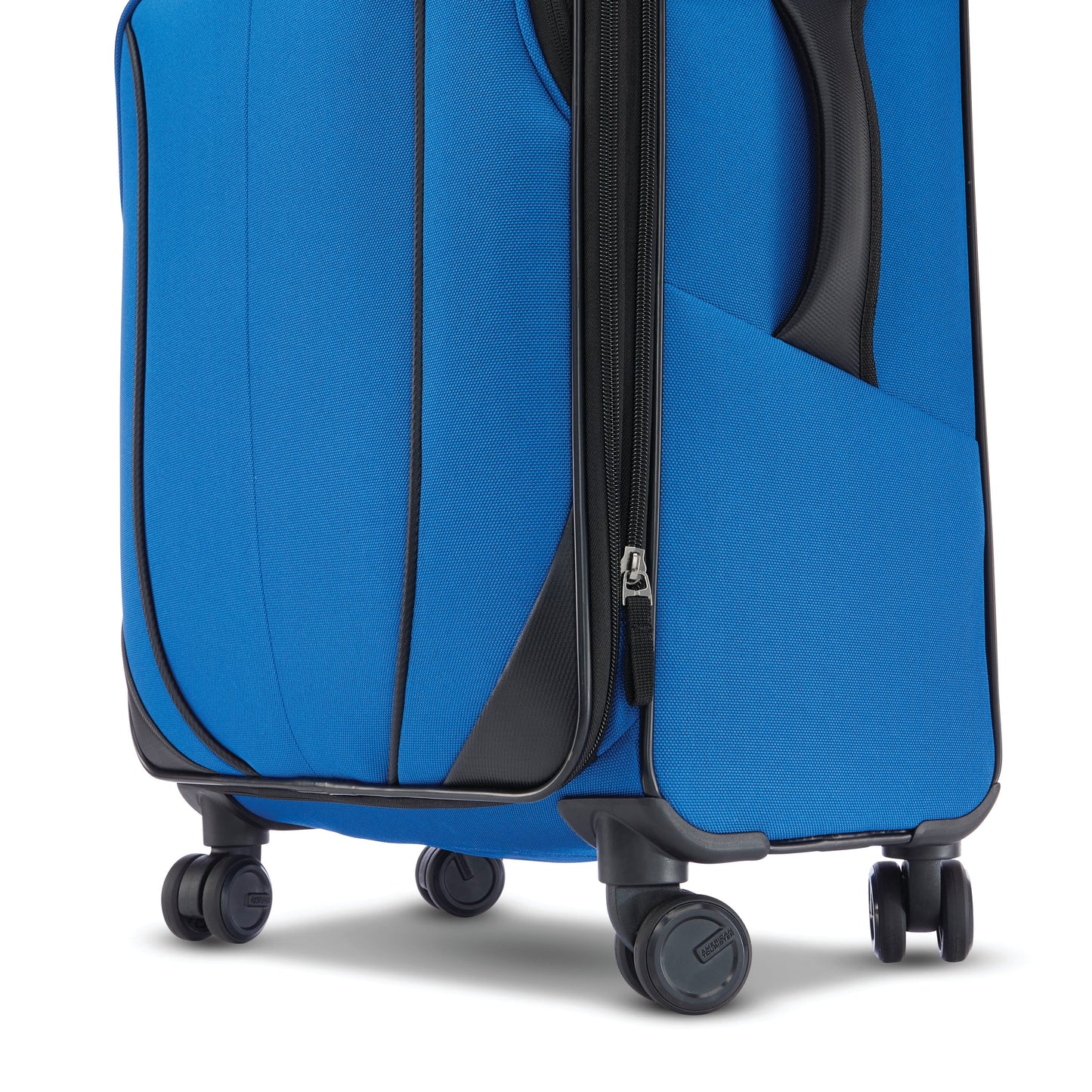 American Tourister 4 KIX 2.0 28" Upright Softside Spinner Luggage