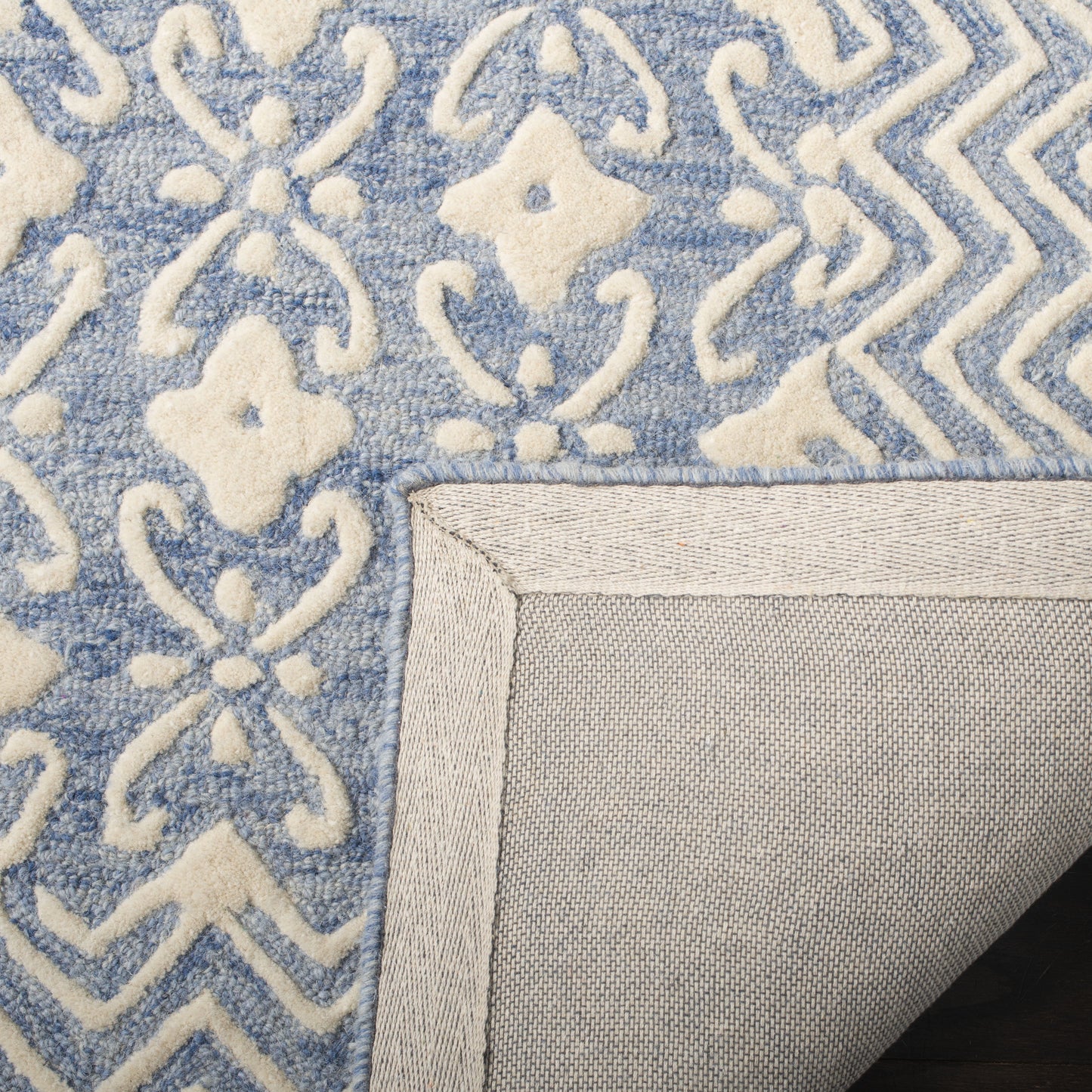 SAFAVIEH Blossom Azura Geometric Wool Area Rug, Blue/Ivory, 8' x 10'