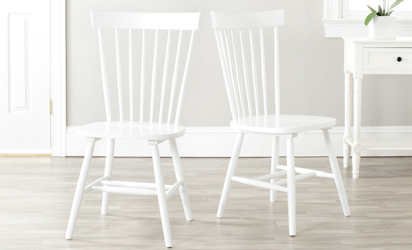 SAFAVIEH Parker Solid 17 in. H Spindle Dining Chair, White, Set of 2