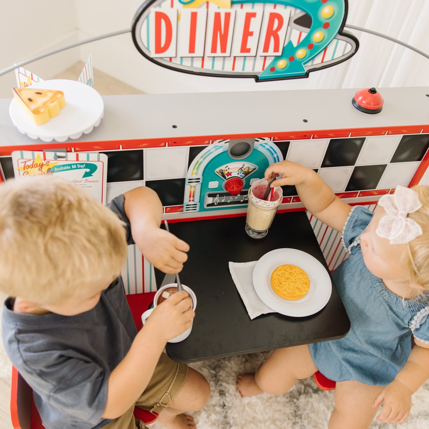 Melissa & Doug Double-Sided Wooden Star Diner Restaurant Play Space