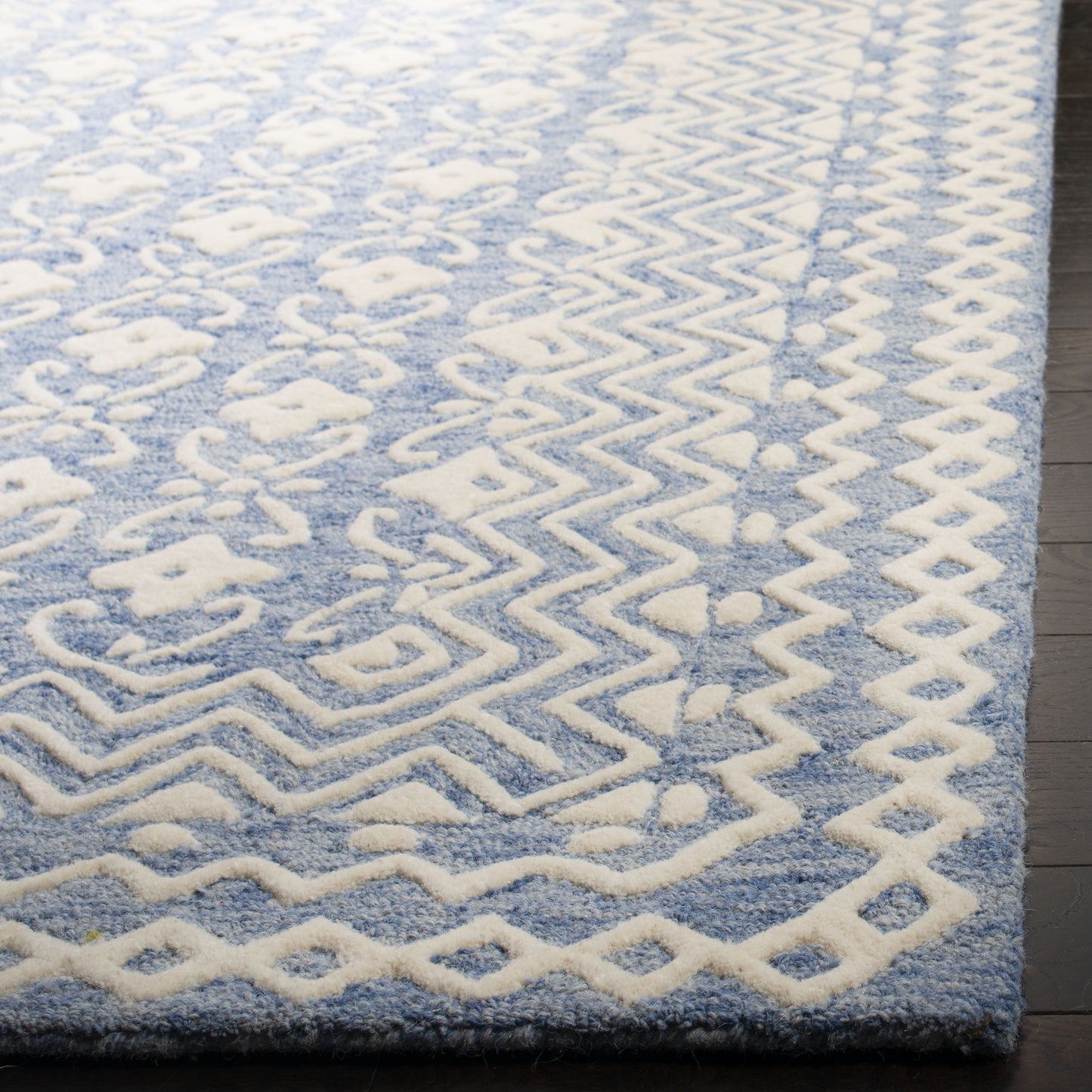 SAFAVIEH Blossom Azura Geometric Wool Area Rug, Blue/Ivory, 8' x 10'